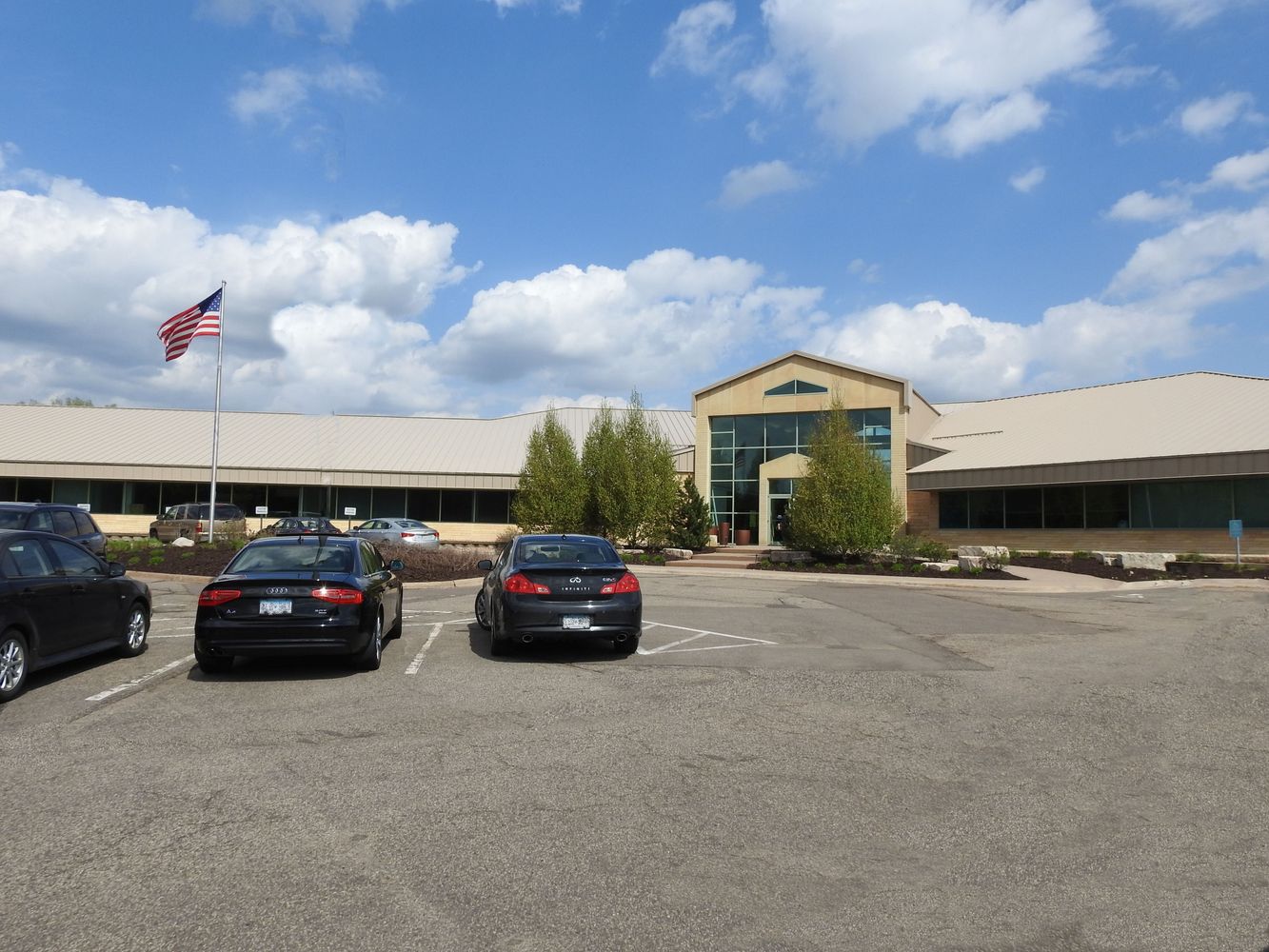 Whitewater Business Center: 12301 Whitewater Dr, Minnetonka, MN 55343